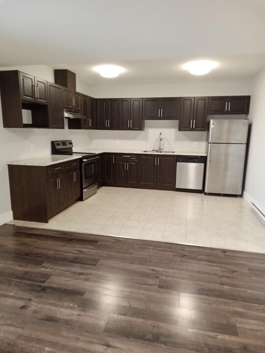 8723-8774 74 St in Fort St John, BC - Building Photo