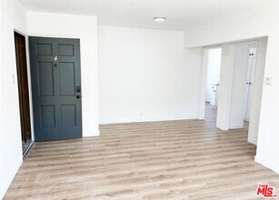 510 E Arbor Vitae St in Inglewood, CA - Building Photo - Building Photo