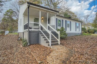 1865 Broadwell St SW in Atlanta, GA - Foto de edificio - Building Photo