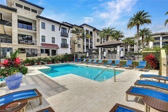 1035 3rd Ave S in Naples, FL - Building Photo - Building Photo