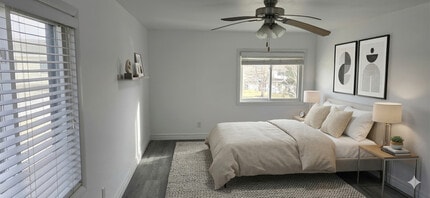 325 Bayview Point in Schaumburg, IL - Building Photo - Building Photo