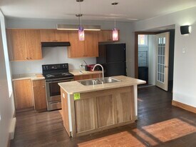 533 Broadway St S, Unit #1 in Menomonie, WI - Building Photo