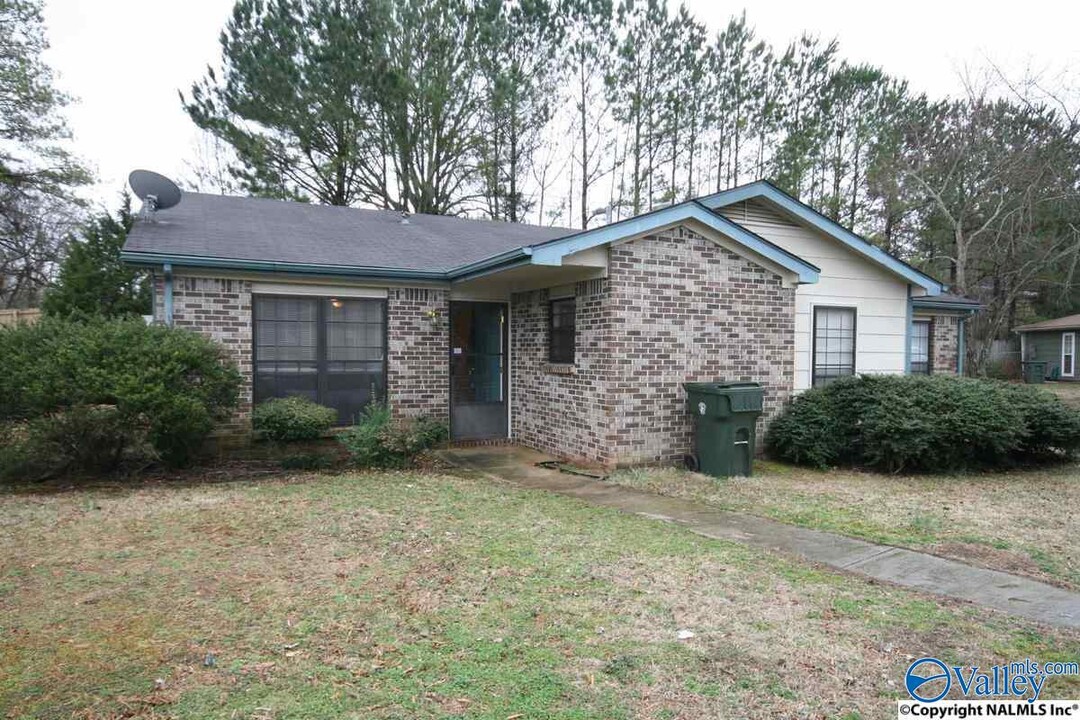 110 Westscott Dr in Madison, AL - Building Photo