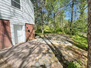 107 Park Ln W in Charlottesville, VA - Building Photo - Building Photo
