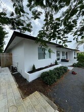 2130 NE 56th St in Fort Lauderdale, FL - Building Photo - Building Photo