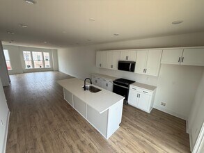15384 Oasis Sun Aly in Midlothian, VA - Building Photo - Building Photo