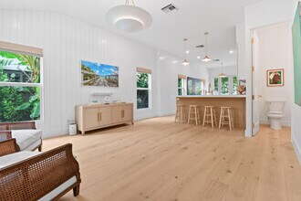 845 Sunset Rd in West Palm Beach, FL - Building Photo - Building Photo