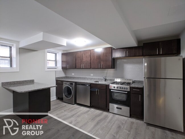 421 W Belden Ave, Unit 1