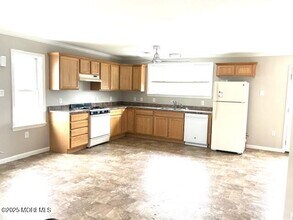 686 Bayview Dr in Toms River, NJ - Building Photo - Building Photo