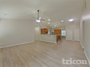 404 Plamondon Dr in Simpsonville, SC - Building Photo - Building Photo