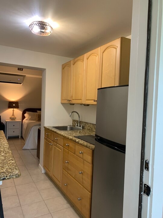 1144 NW 7th Ave, Unit All inclusive Boho Studio in Fort Lauderdale, FL - Building Photo