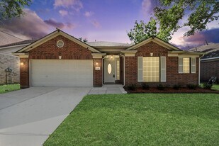 5618 Painted Trail Dr in Houston, TX - Building Photo