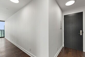 1815 Yonge St in Toronto, ON - Building Photo - Building Photo