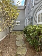 14 Quassuk Rd in Woodbury, CT - Building Photo - Building Photo