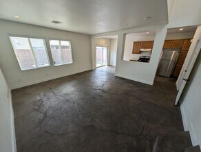 9735 Clifford Walk Ave in Las Vegas, NV - Building Photo - Building Photo