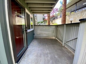 401 Piccadilly Pl in San Bruno, CA - Building Photo - Building Photo