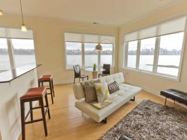 The View At Edgewater Harbor in Edgewater, NJ - Foto de edificio - Building Photo