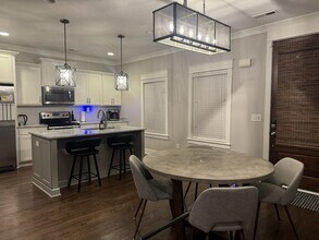 1209 Davidson St in Nashville, TN - Foto de edificio - Building Photo