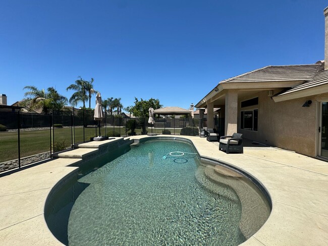 14211 Cedar Creek Ave in Bakersfield, CA - Building Photo - Building Photo