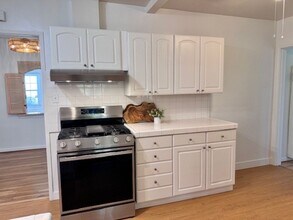 2511 Foothill Blvd in Montrose, CA - Building Photo - Building Photo