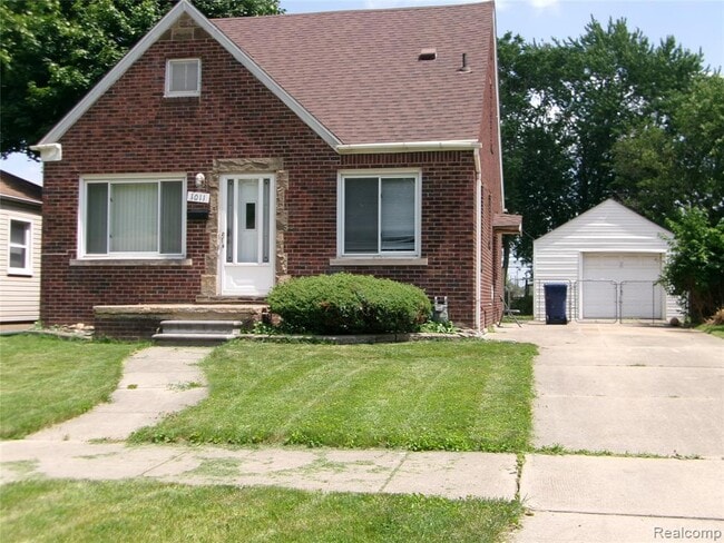 1011 Lafayette Blvd