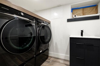 71-31 Loubet St in Queens, NY - Building Photo - Building Photo