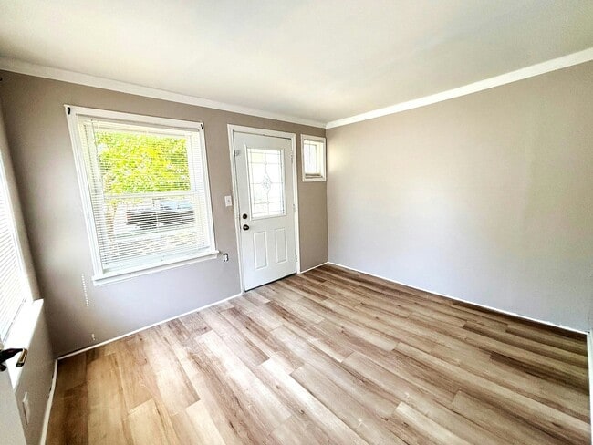 7006 Toepfer Rd in Warren, MI - Building Photo - Building Photo