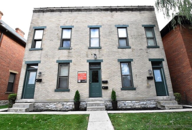 39 E Russell St, Unit 39