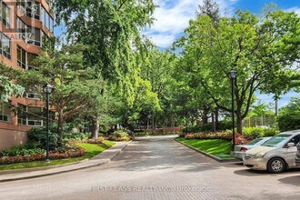 3181 Bayview Ave in Toronto, ON - Building Photo - Building Photo