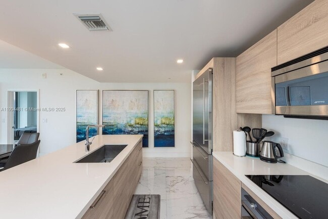 property at 16385 Biscayne Blvd