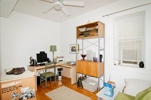 3423 N Hoyne Ave in Chicago, IL - Foto de edificio - Building Photo