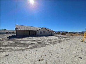 250 S E Comstock Cir in Pahrump, NV - Building Photo - Building Photo