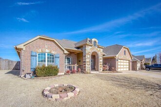 2405 NW 180th St in Edmond, OK - Building Photo - Building Photo