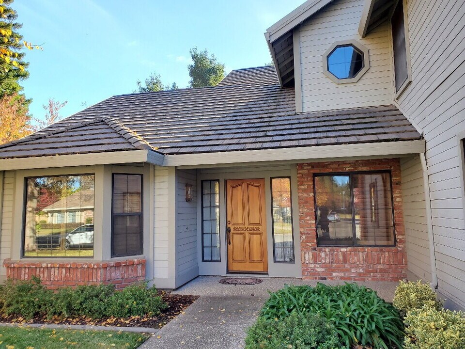 11564 Big 4 Way in Gold River, CA - Building Photo