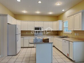 10059 Glenn Abbey Ln in Fishers, IN - Building Photo - Building Photo