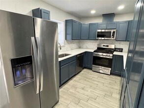 3646 Country Club Dr W in Irving, TX - Building Photo - Building Photo