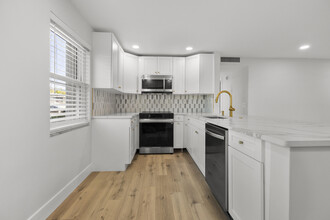 769 Normandy Trail in Delray Beach, FL - Building Photo - Building Photo