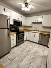 3850 Plymouth Blvd in Minneapolis, MN - Building Photo - Building Photo