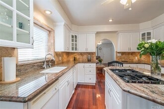 2916 S Kerckhoff Ave in Los Angeles, CA - Building Photo - Building Photo