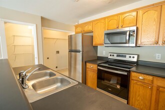 2774 Hartsfield Rd in Tallahassee, FL - Building Photo - Building Photo
