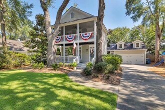 112 Rosemont St in St. Simons Island, GA - Building Photo - Building Photo