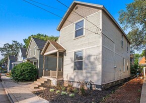311 Robey Pl SE in Grand Rapids, MI - Building Photo