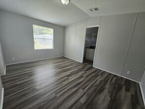 1400 Banana Rd in Lakeland, FL - Building Photo - Building Photo