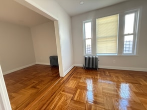 1644 Williamsbridge Rd in Bronx, NY - Building Photo - Building Photo