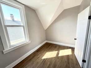 2576 N Pierce St in Milwaukee, WI - Building Photo - Building Photo