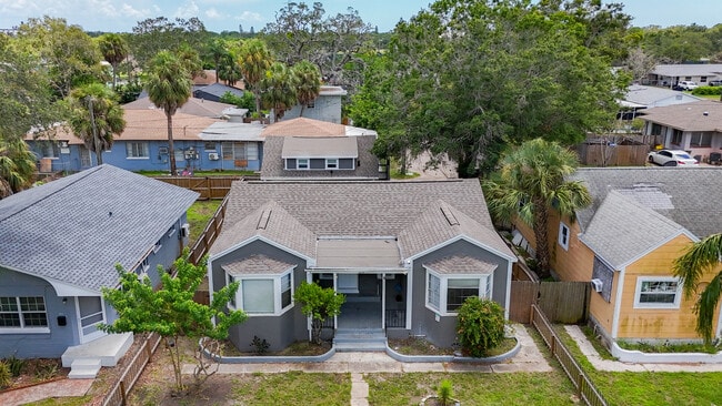 618 17th Ave S, Unit W in St. Petersburg, FL - Building Photo - Building Photo
