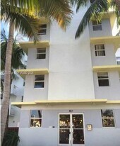 80 S Shore Dr in Miami Beach, FL - Building Photo