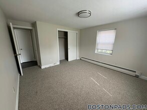 12 Totman Dr, Unit 1 in Woburn, MA - Building Photo - Building Photo