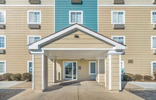 Extended Stay America Select Suites Little Apartments