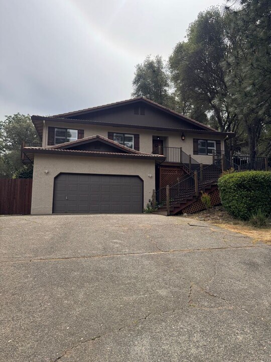 22901 Sunset Ridge Dr in Auburn, CA - Building Photo